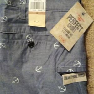 NEW Dockers Men's Shorts 42" Gray "Perfect"